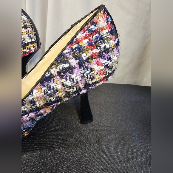 Hippa Pointy Cap Toe Pump - Picture 3 of 8